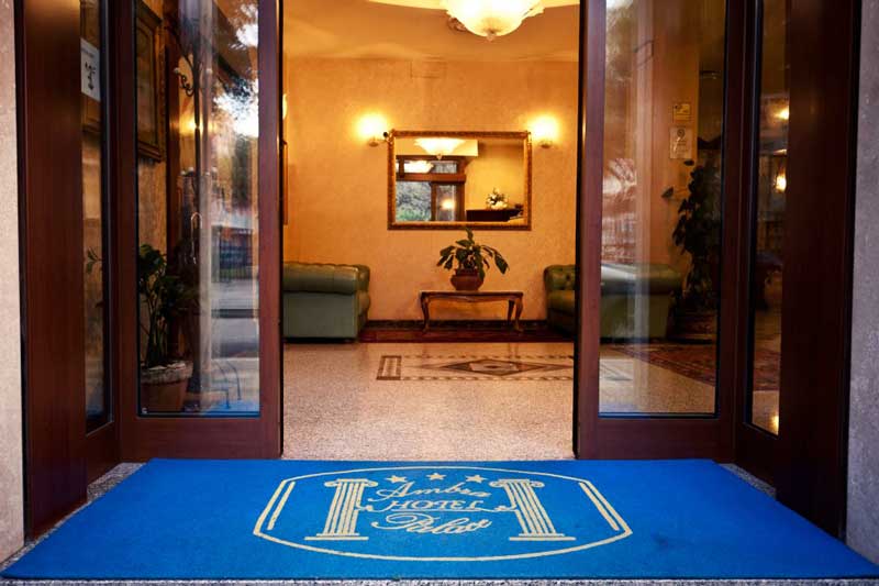 Ingresso dell' Ambra Palace Hotel