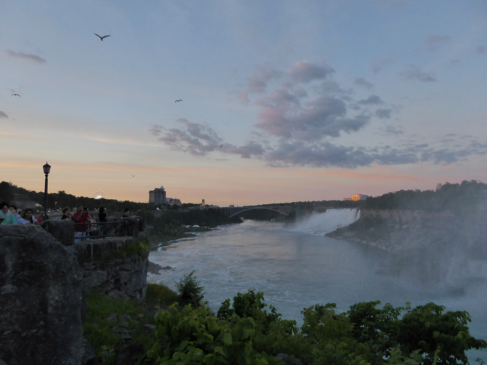 Niagara-al-tramonto