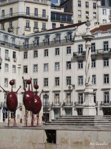 Estemporanea in una piazza di Lisbona